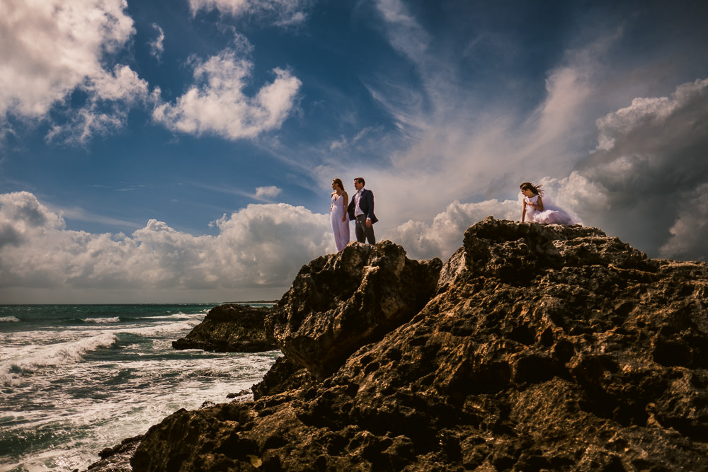 destination-wedding-photography-tulum-mexico-wedding-photography-vinson-images-family-cliff