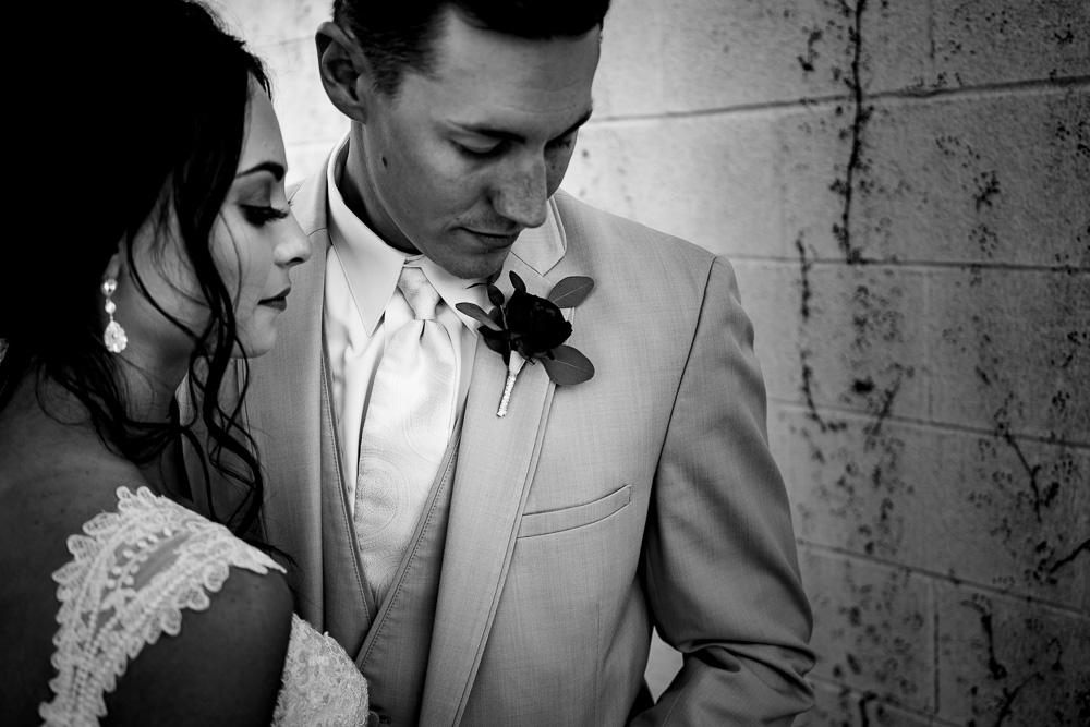 Pittsburg-kansas-wedding-photography-vinson-images-bride-groom-portrait-somber