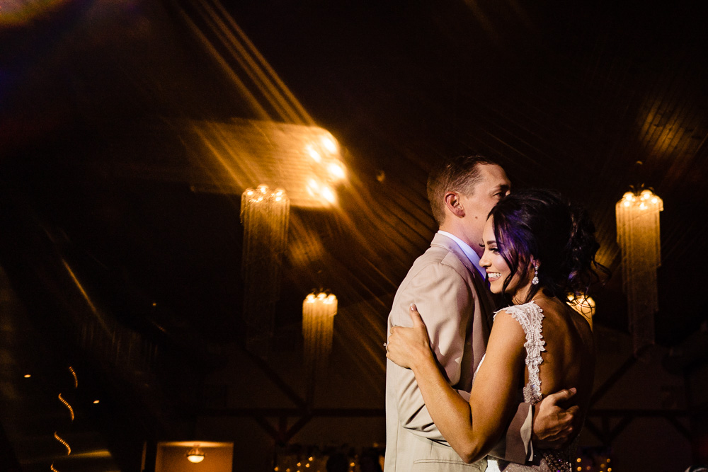 Pittsburg-kansas-wedding-photography-vinson-images-first-dance-smile-reflection