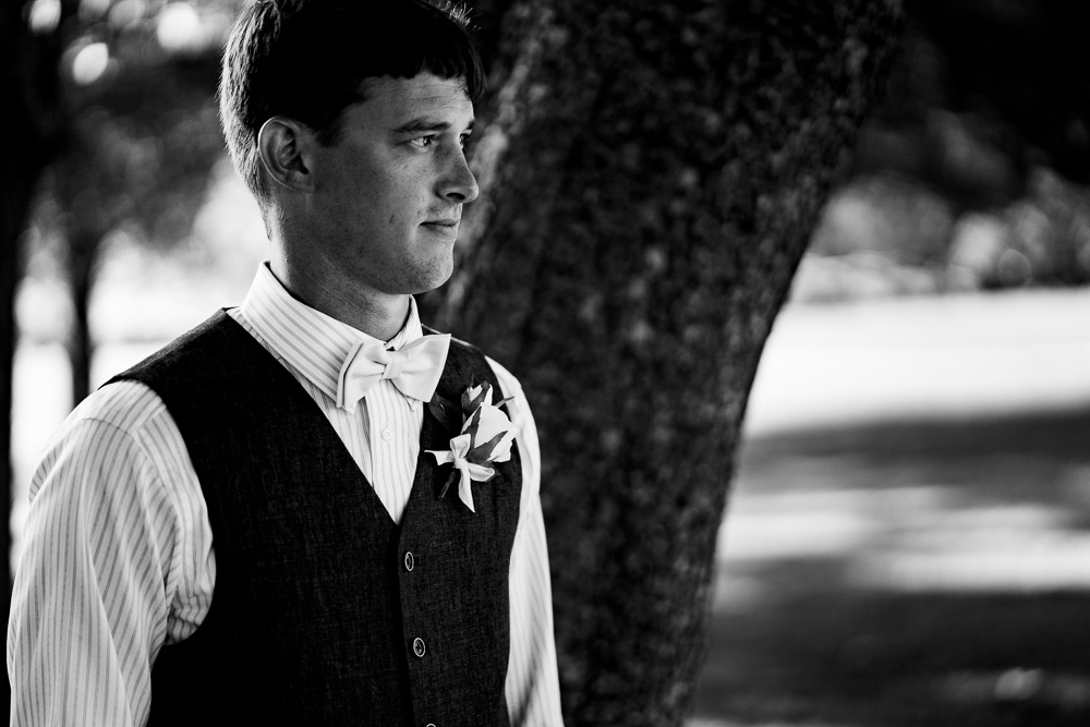 Garfield-Arkansas-wedding photography-backyard-wedding-northwest-arkansas-vinson-images-groom-ceremony