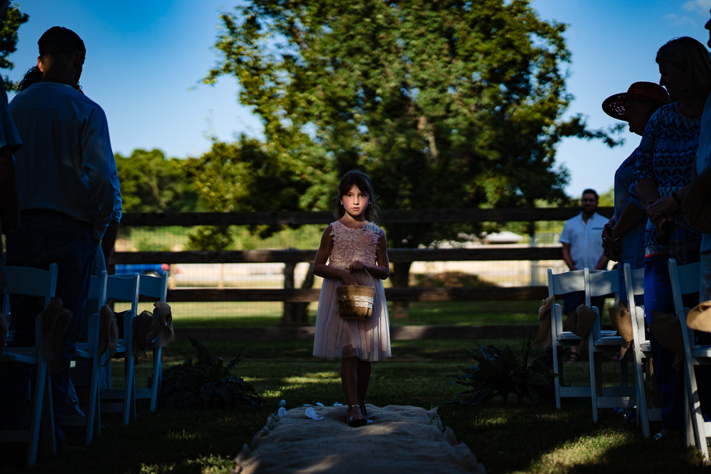 Garfield-Arkansas-wedding photography-backyard-wedding-northwest-arkansas-vinson-images-flower-girl