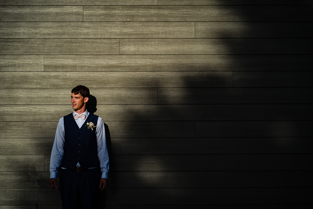 Garfield-Arkansas-wedding photography-backyard-wedding-northwest-arkansas-vinson-images-groom-portrait