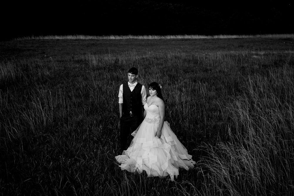 Garfield-Arkansas-wedding photography-backyard-wedding-northwest-arkansas-vinson-images-bride-groom-portrait