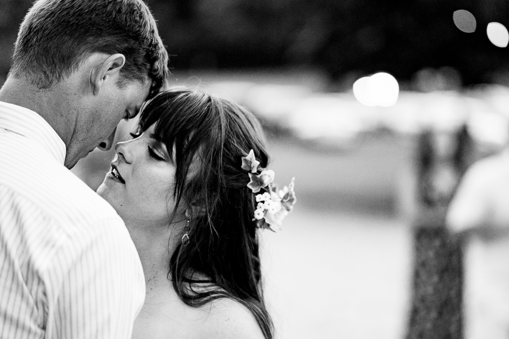 Garfield-Arkansas-wedding photography-backyard-wedding-northwest-arkansas-vinson-images-first-dance-kiss