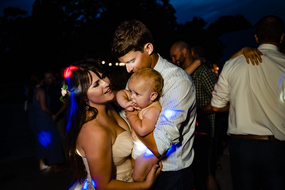 Garfield-Arkansas-wedding photography-backyard-wedding-northwest-arkansas-vinson-images-family-dance