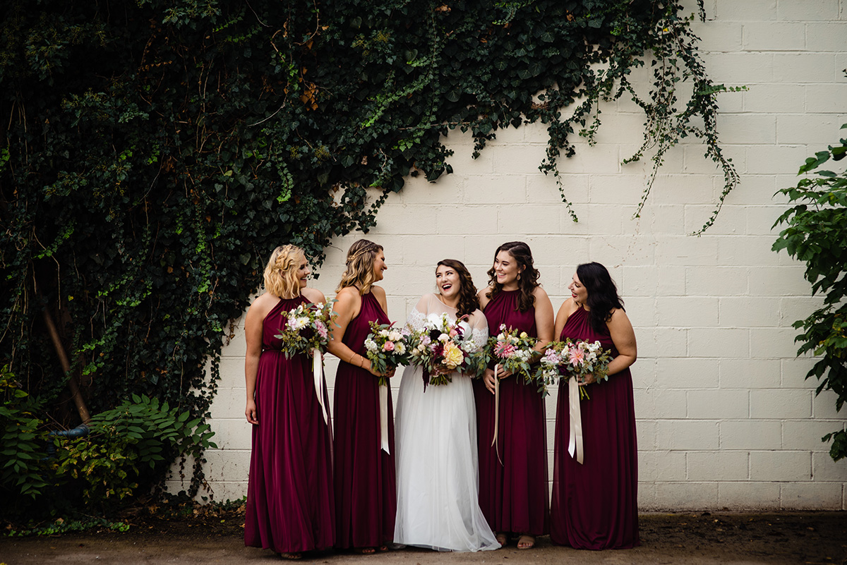 Centerton-Arkansas-Wedding-The-Ravington-NWA-Wedding-bride-laughing-with-bridesmaides