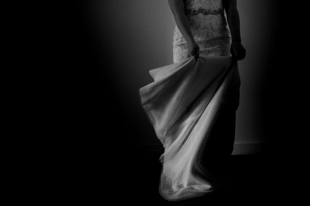 Kindred North Wedding - Northwest Arkansas Wedding - Vinson Images - dress twirl